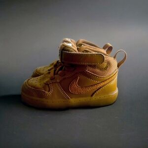 Velcro toddler Nike high tops tan 7